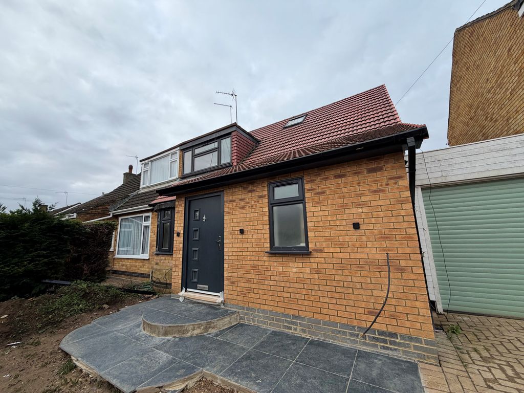 Property photo 1 of 11 Front