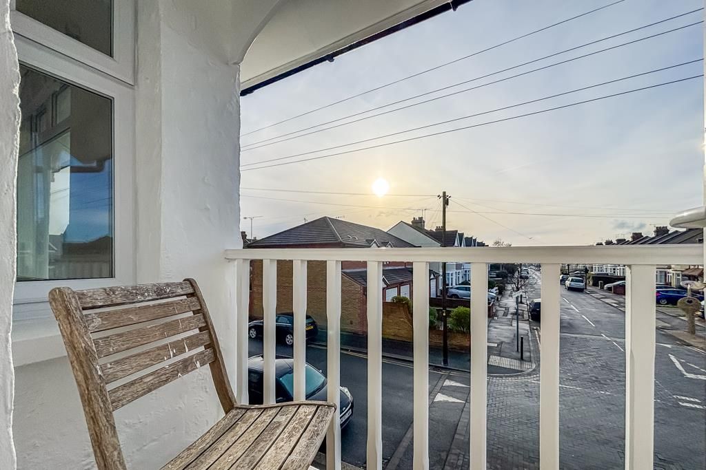 Property photo 3 of 14 Balcony