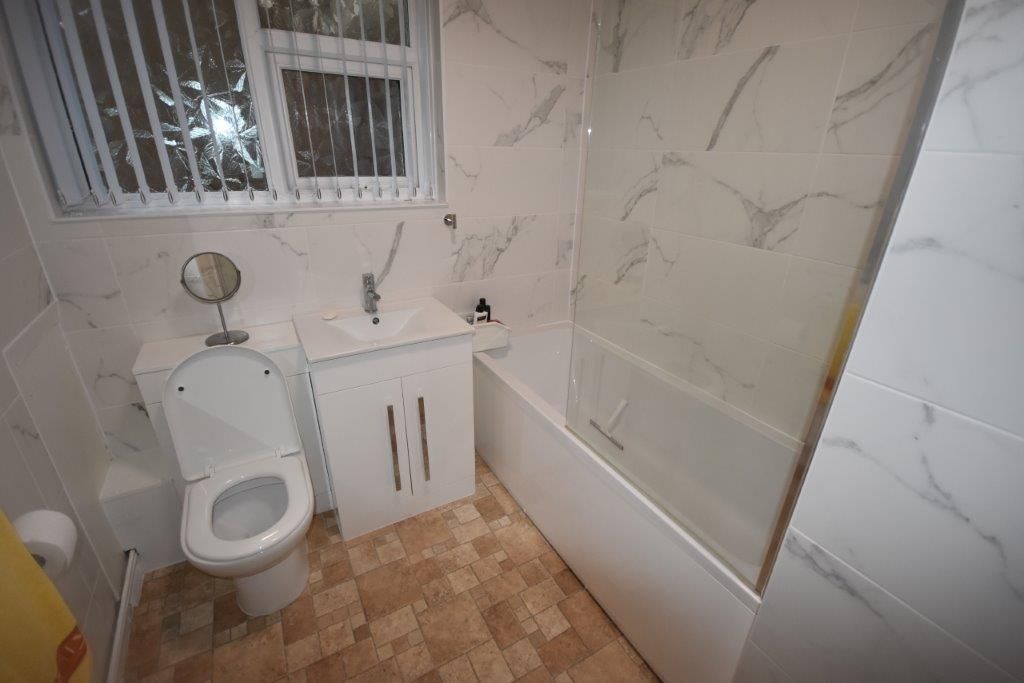 Property photo 2 of 7 Pc6.Jpg