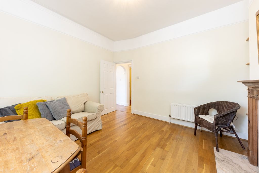 Property photo 2 of 8