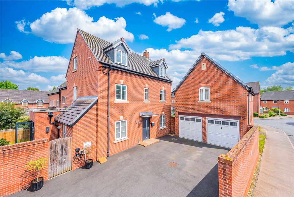 Property photo 1 of 34 Picture No. 36