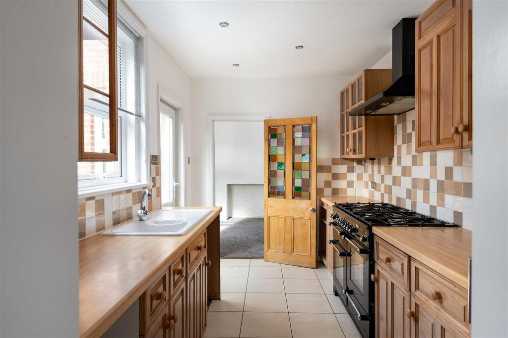 Property photo 3 of 11 71 Church Road Internals3 - Copy.Jpg