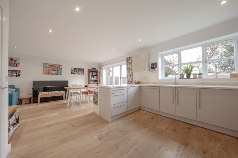 Property photo 3 of 27 Photo 15