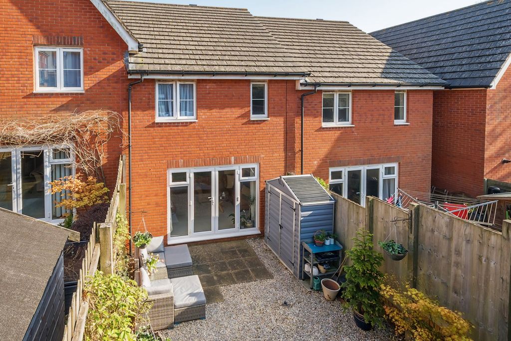 Property photo 2 of 16