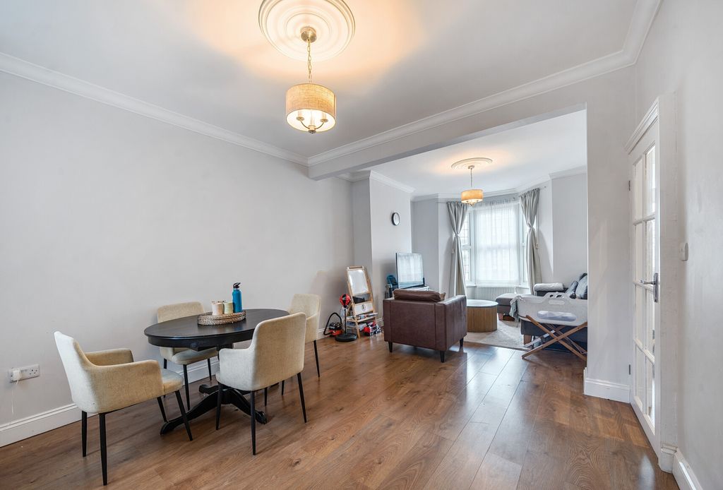 Property photo 3 of 12 1364847-15-68F6c8...