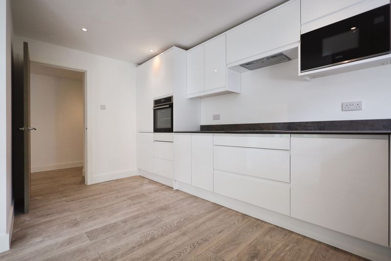 Property photo 3 of 13 Photo 28