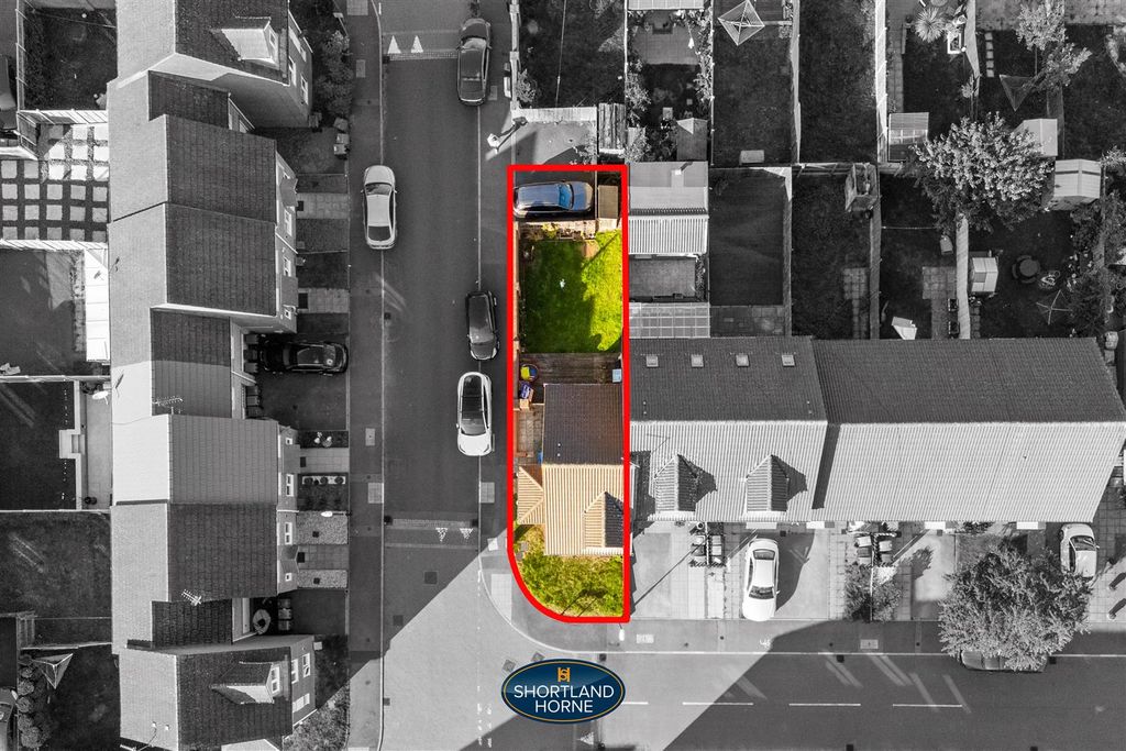 Property photo 2 of 26 Boundary