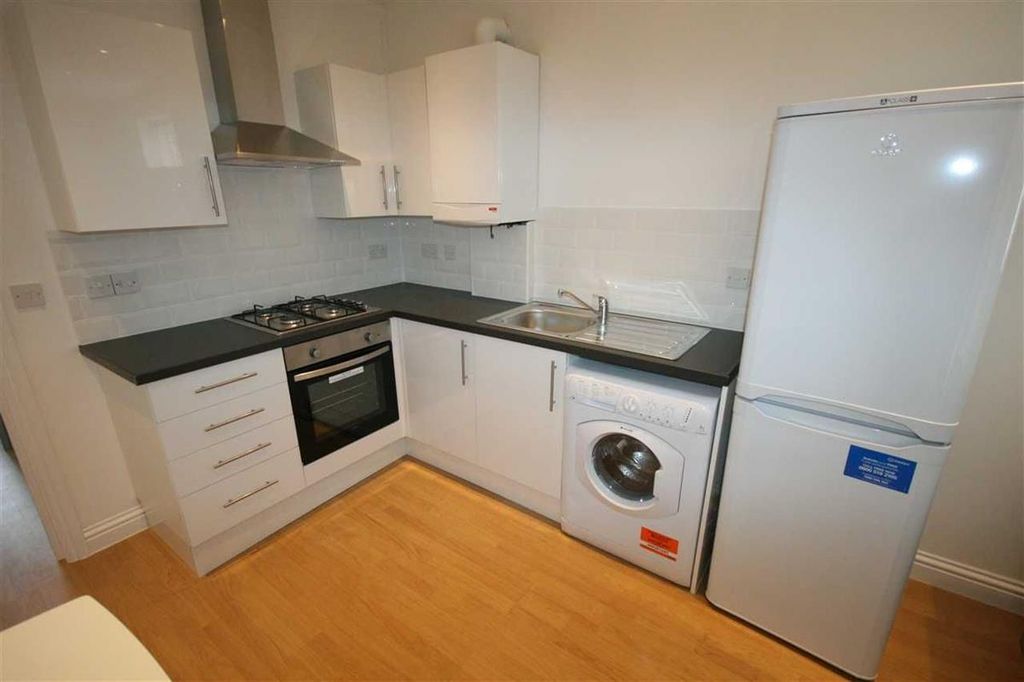Property photo 2 of 3