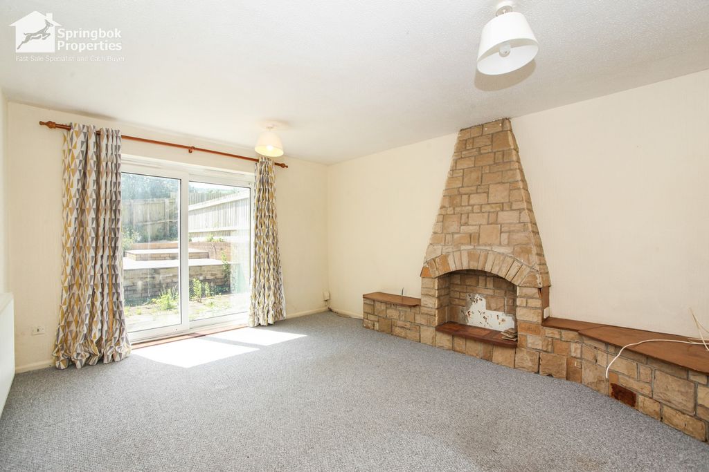 Property photo 3 of 18 Image 2