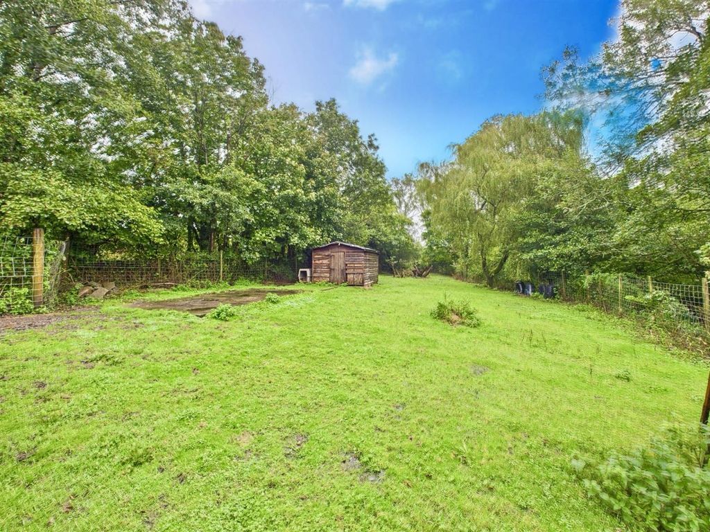 Property photo 3 of 23 Ext 7.Jpg