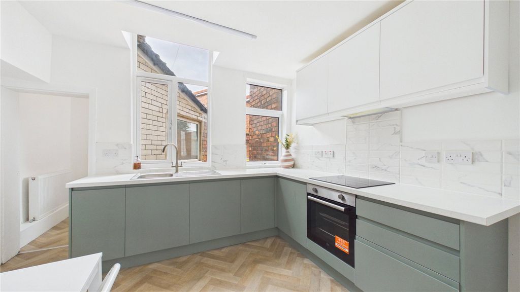 Property photo 2 of 9 Picture No. 04