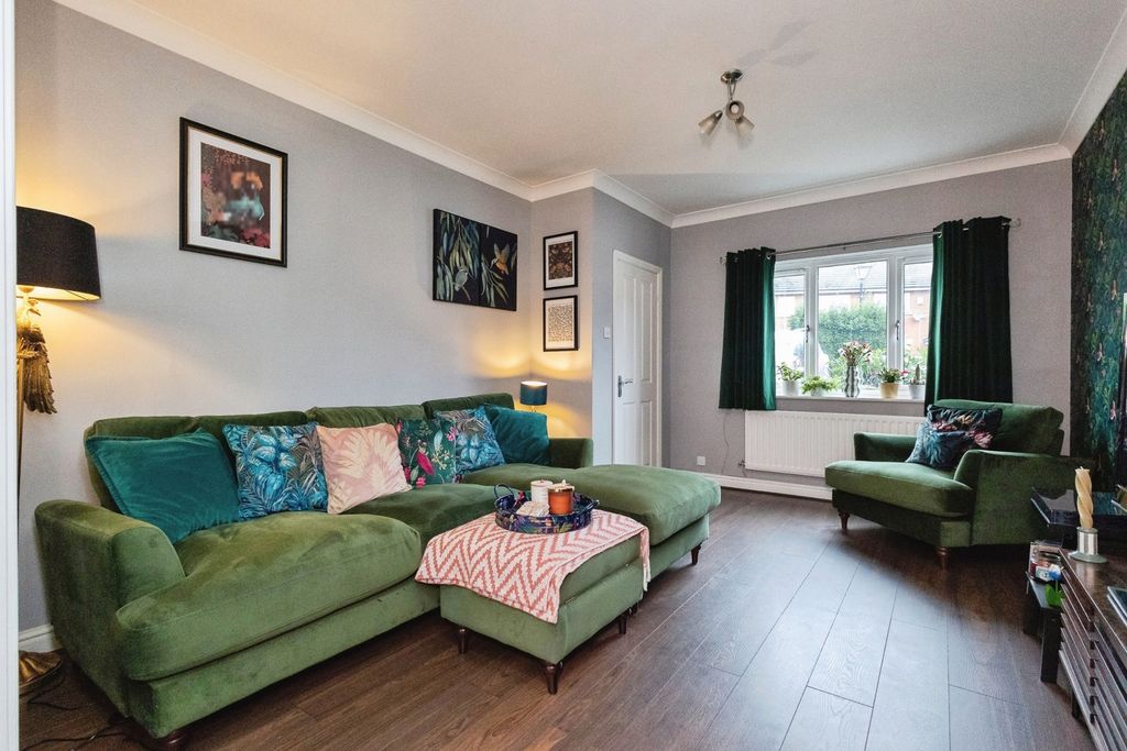 Property photo 2 of 18 Living Room