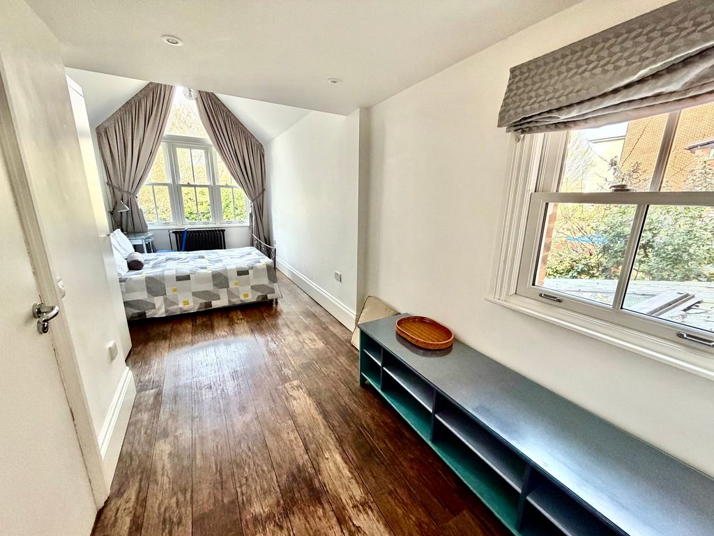 Property photo 3 of 8 Image