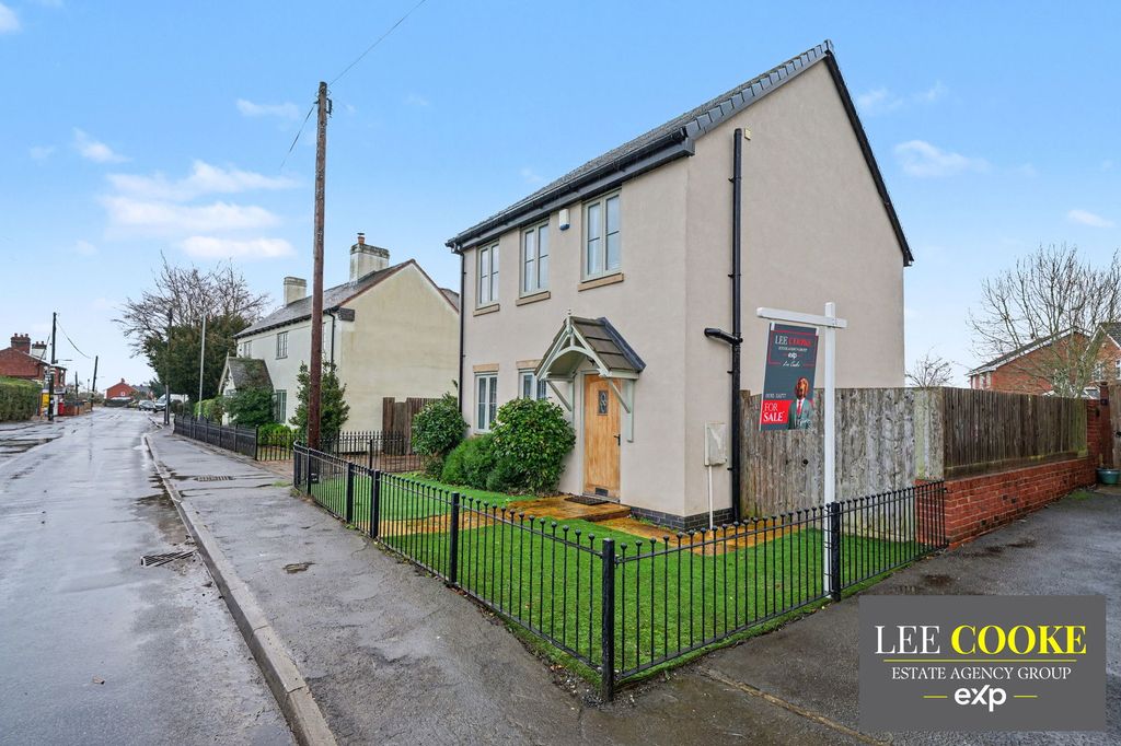 Property photo 1 of 34