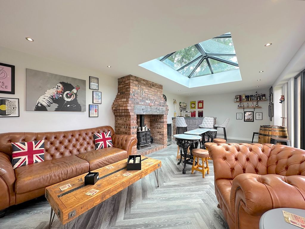 Property photo 3 of 50