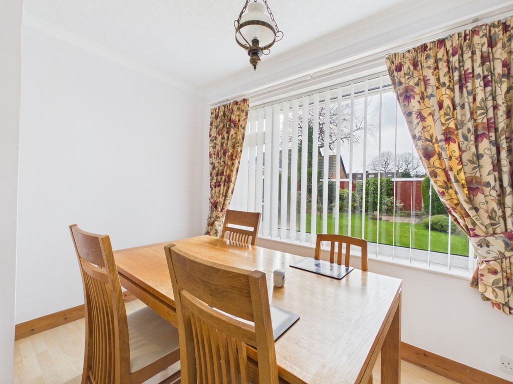 Property photo 3 of 13 4494598