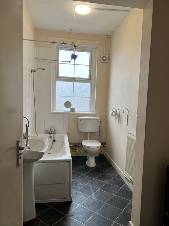 Property photo 3 of 5