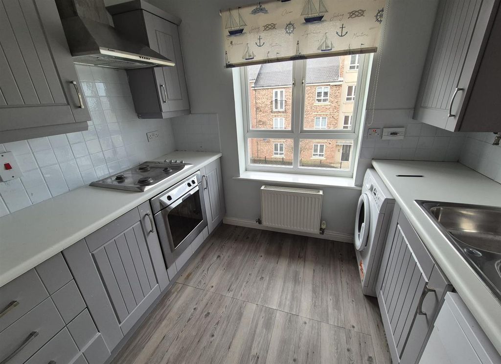 Property photo 2 of 5 5 Seawinnings Kitchen .Jpg