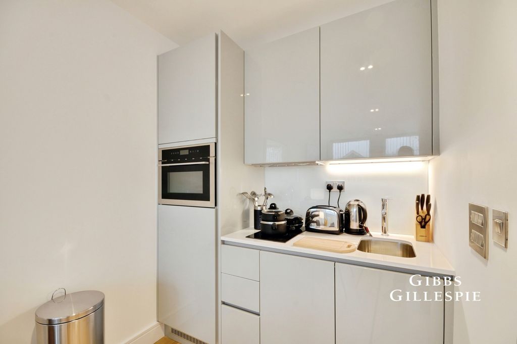 Property photo 3 of 8 Pbox-Img.Jpg