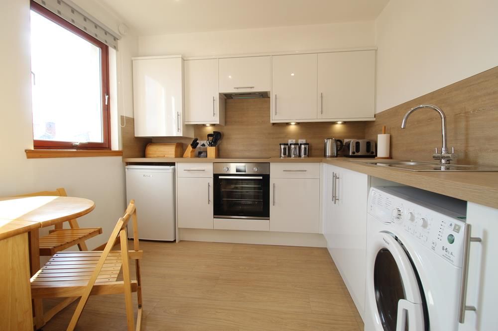 Property photo 2 of 10 Dining Kitchen 2