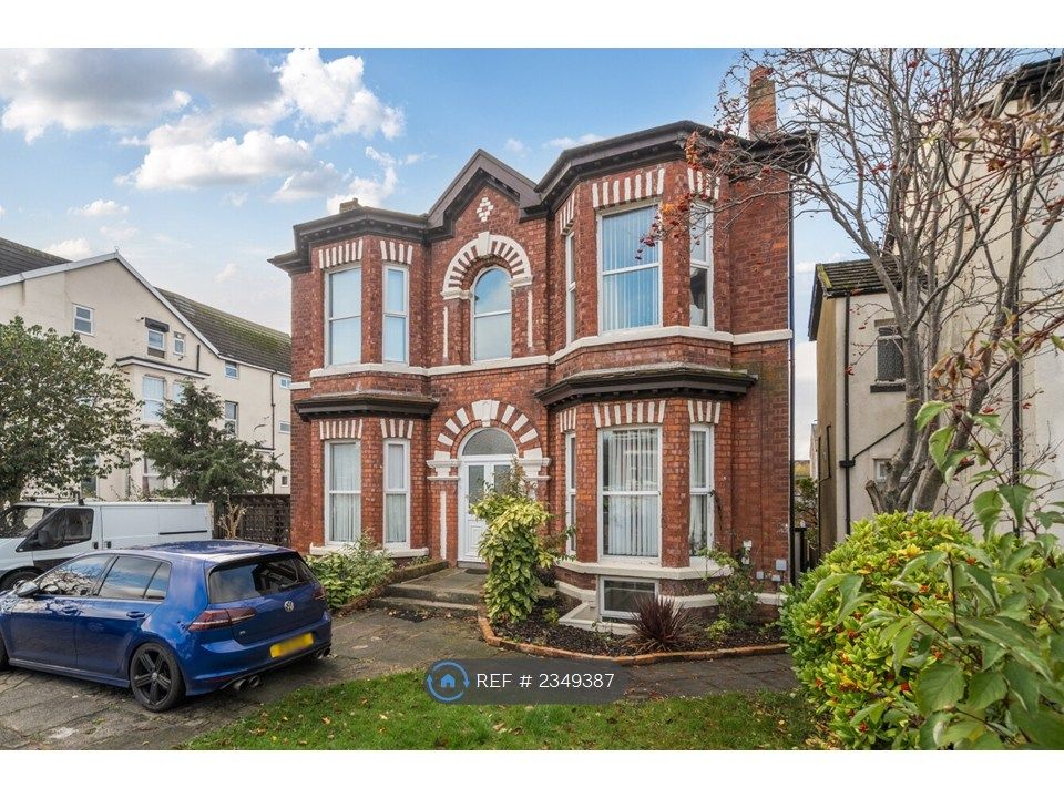 Property photo 2 of 21