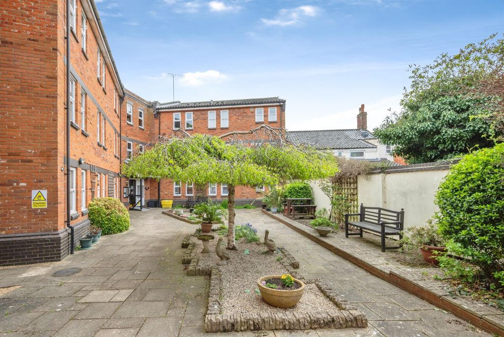 Property photo 3 of 15