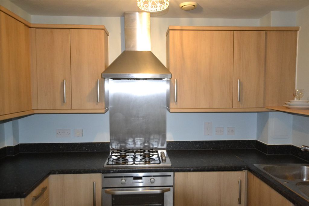 Property photo 3 of 13 Kitchen