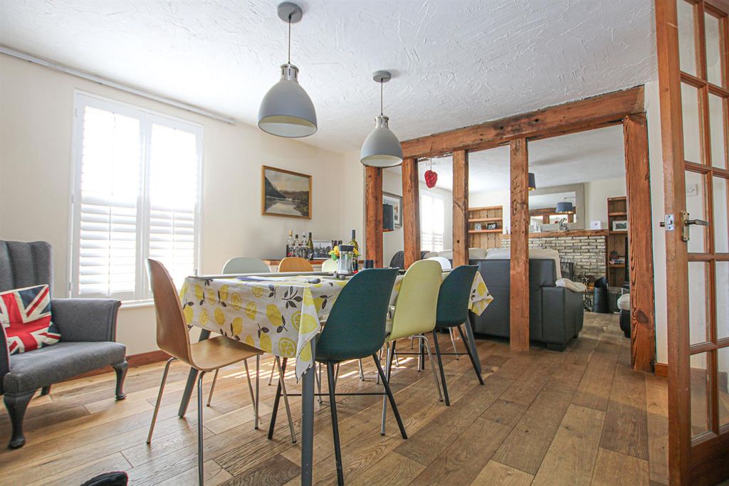 Property photo 2 of 20 Img_4327 Dng.Jpg