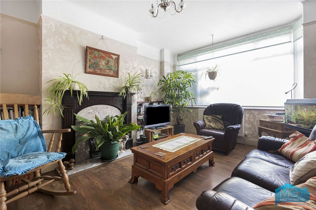 Property photo 3 of 19 Picture No. 16