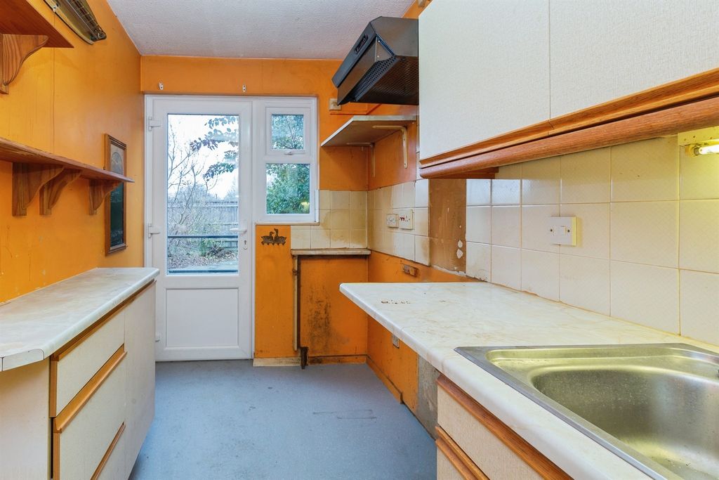 Property photo 3 of 15