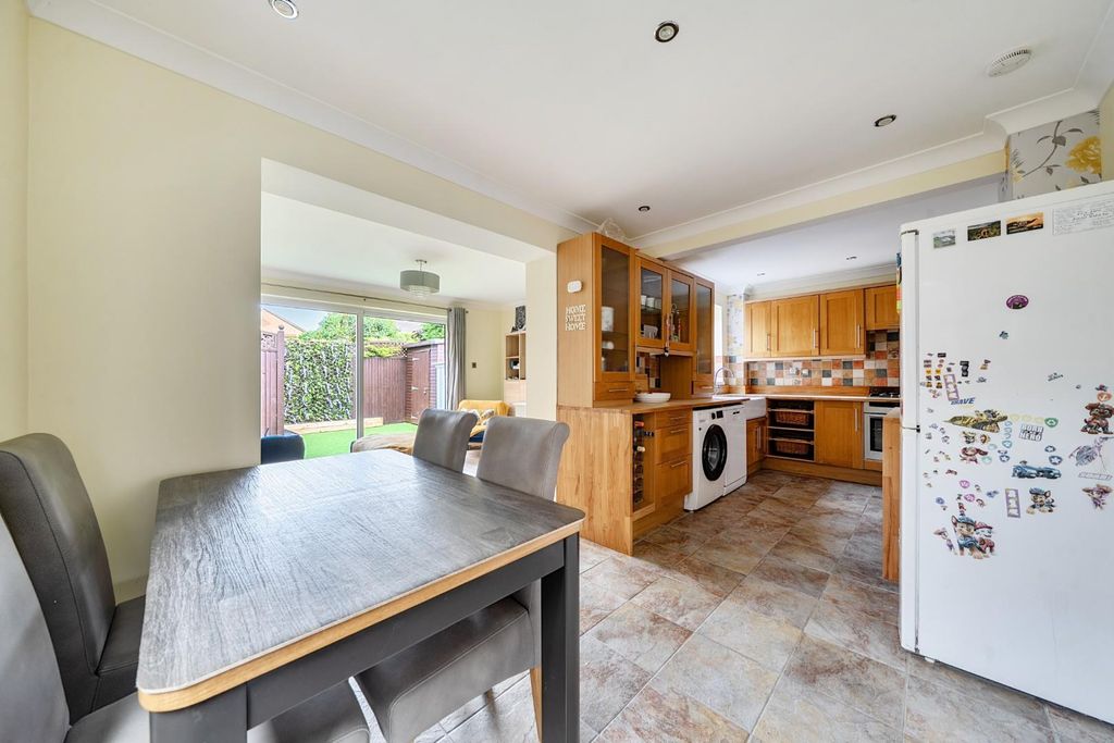 Property photo 3 of 20 1479726-9-6A32E2E265141.Jpg