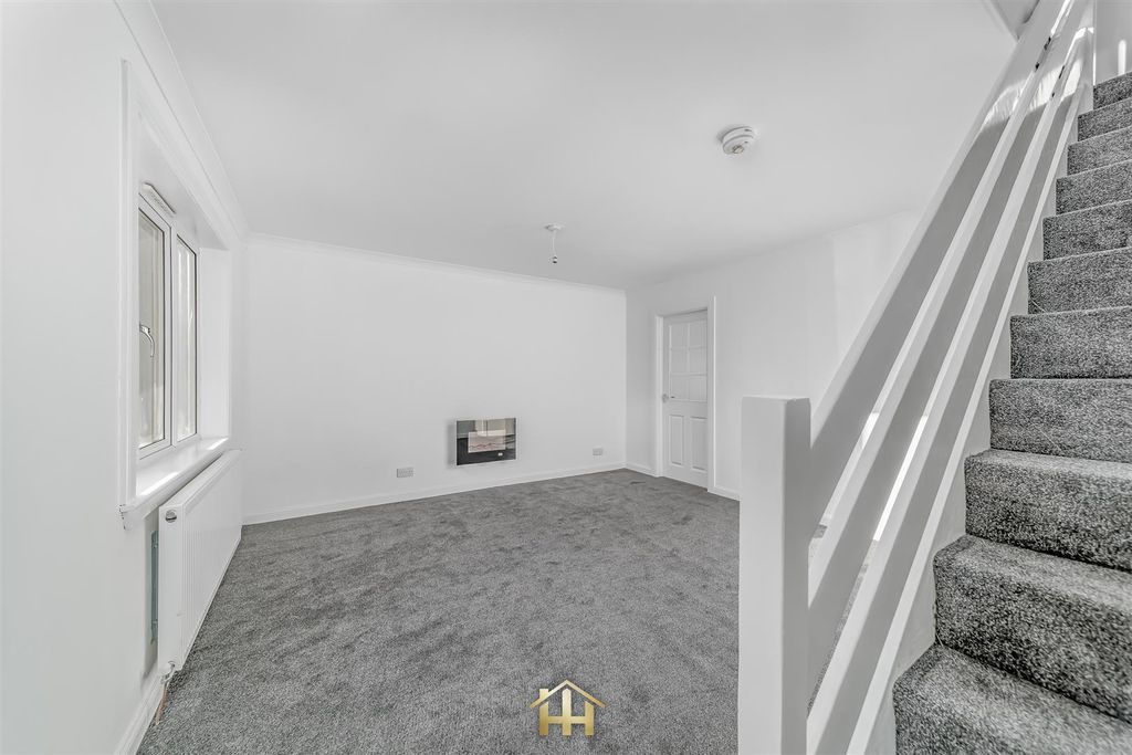 Property photo 3 of 26 9 Earlston Ave Dd40Th 031025 Edit (1 Of 7).Jpg