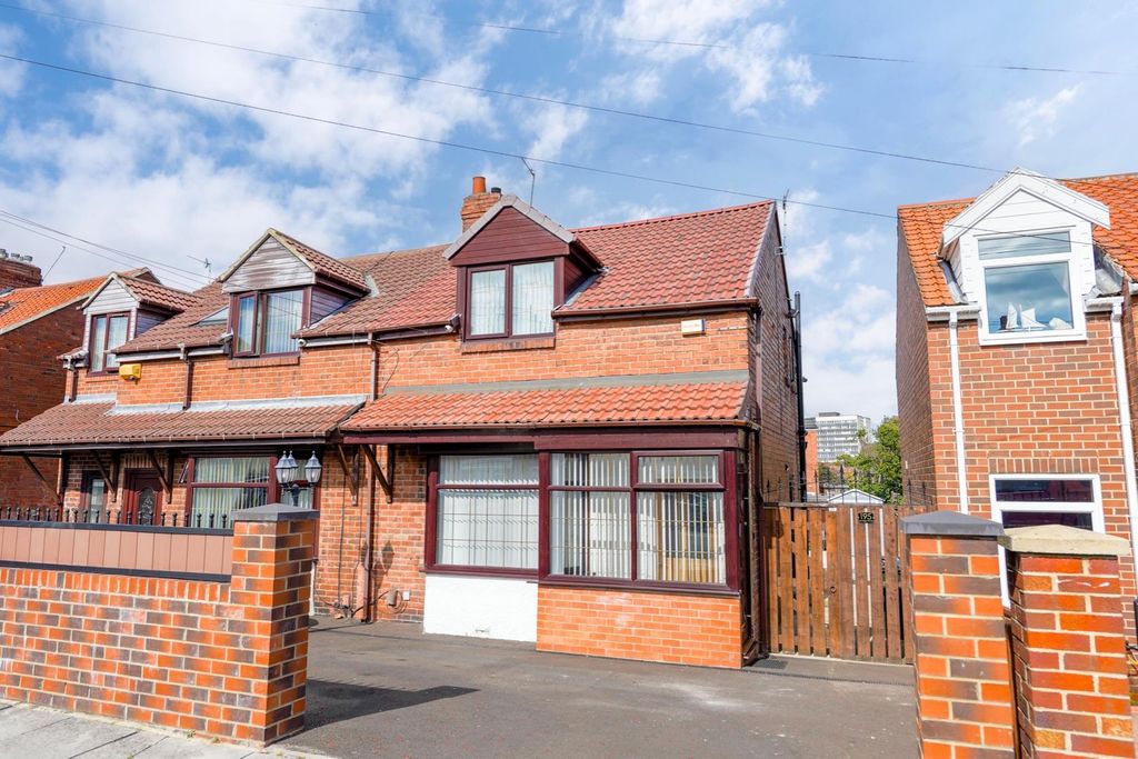 Property photo 1 of 10 External