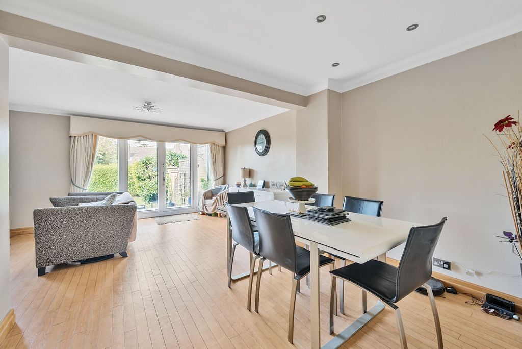 Property photo 3 of 21