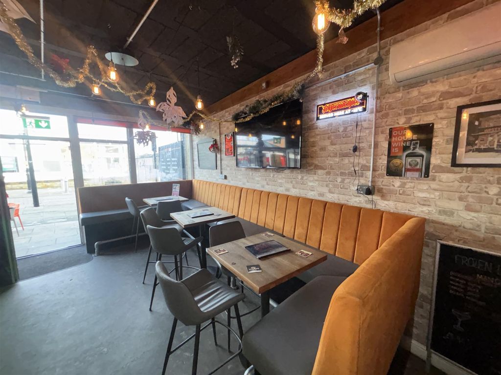 Property photo 3 of 7 Photo 2