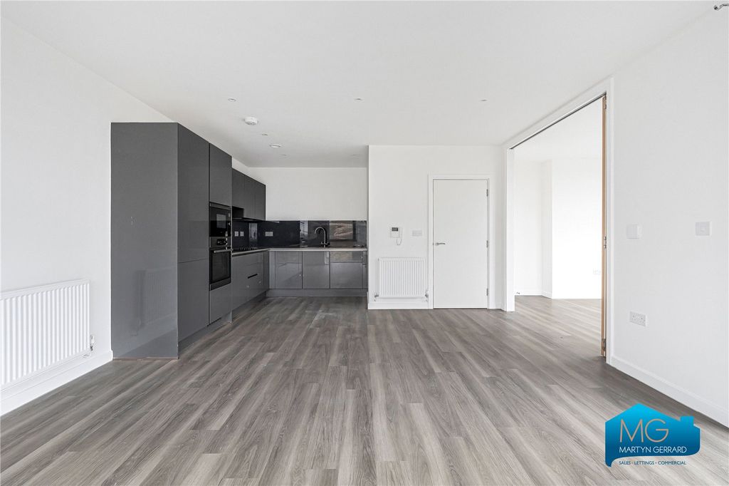 Additional image 9 of 3 bed flat to rentMedawar Drive, London NW7