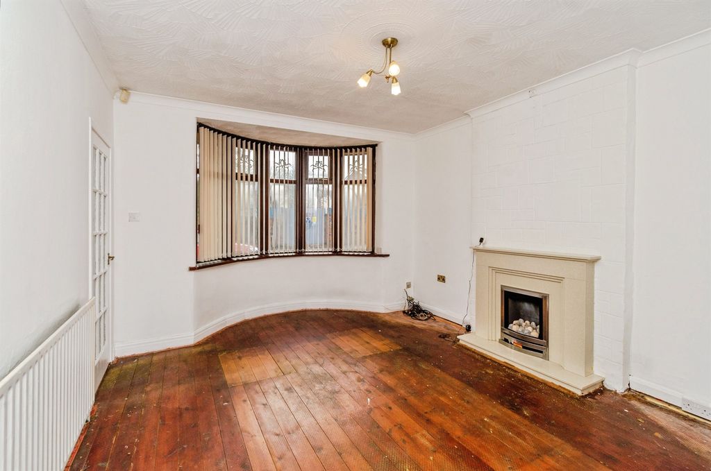 Property photo 2 of 15