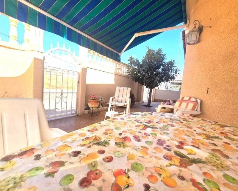 Property photo 3 of 49