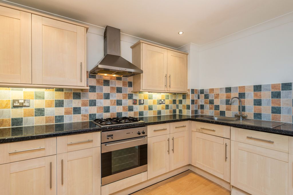 Property photo 2 of 9