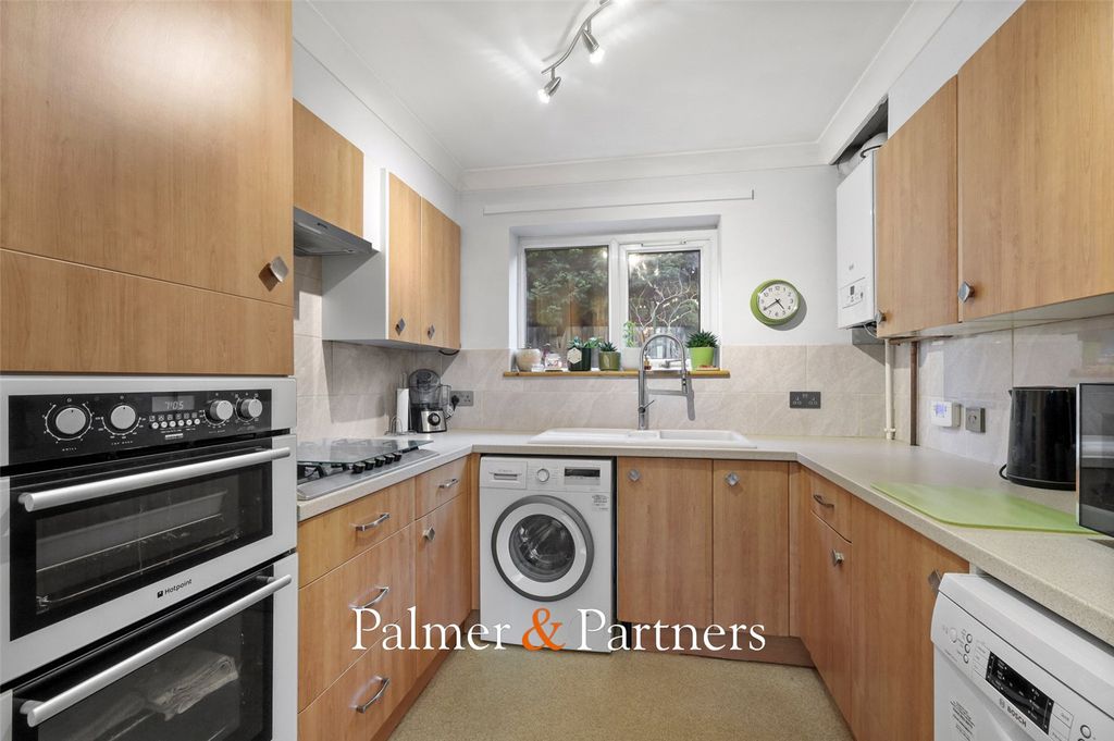 Property photo 2 of 24 Picture No. 15