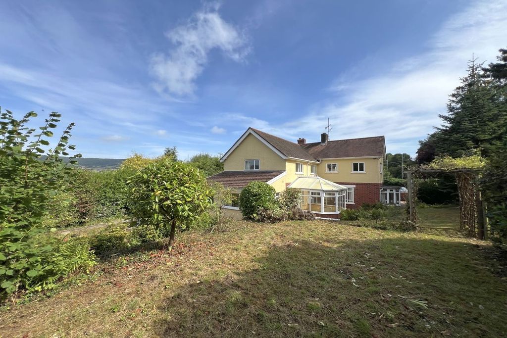 Property photo 3 of 22
