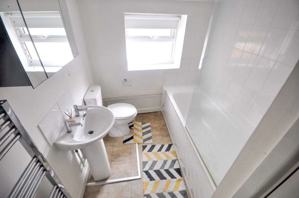 Property photo 3 of 8 Swi210322_06