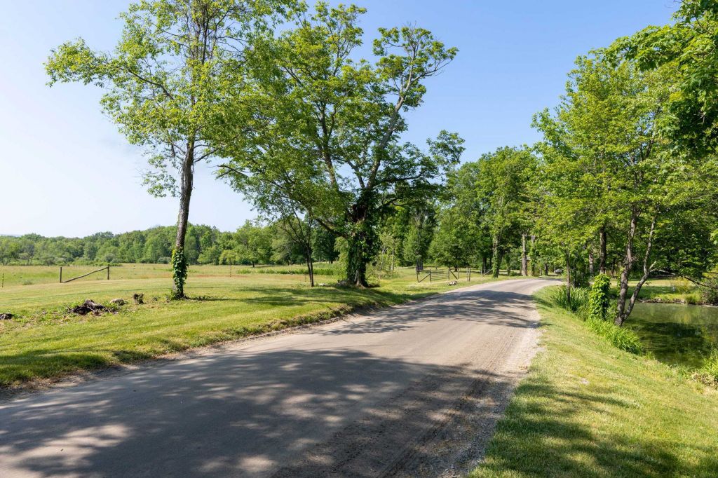 Property photo 1 of 31