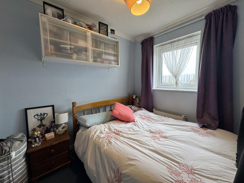 Property photo 3 of 5 Bedroom