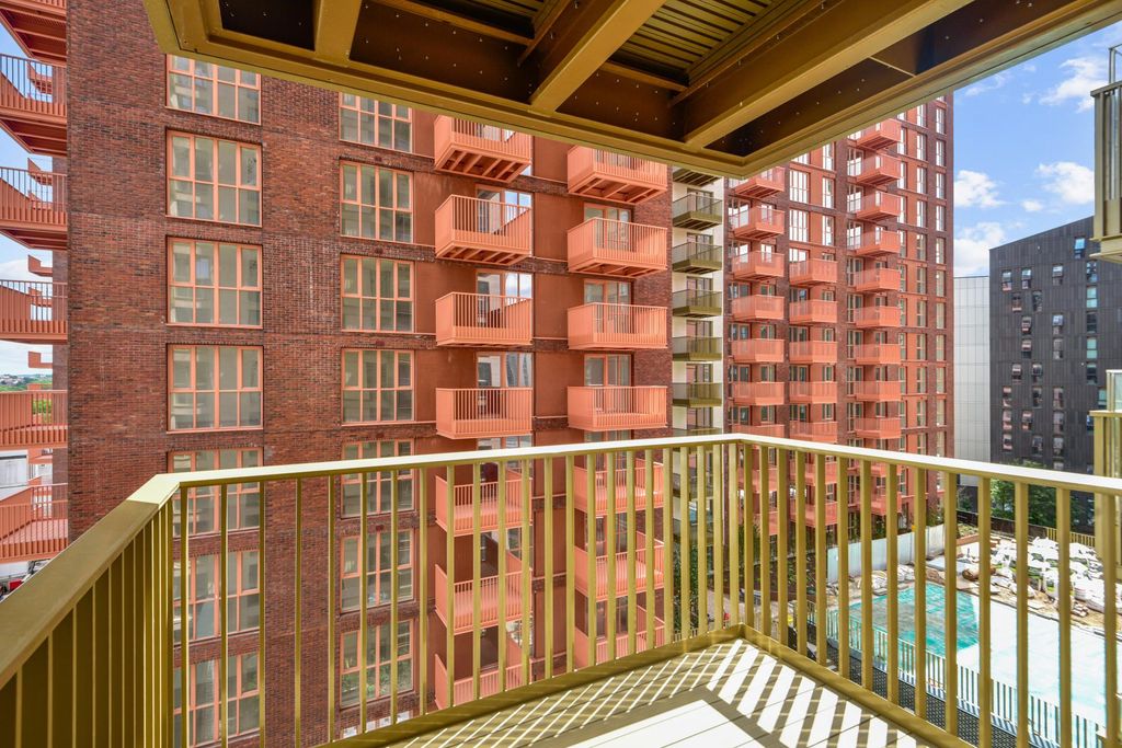 Property photo 2 of 3