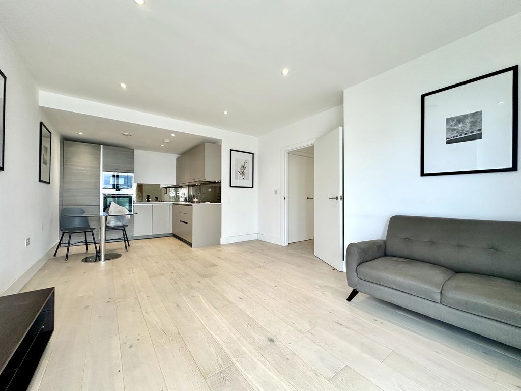 Property photo 3 of 18