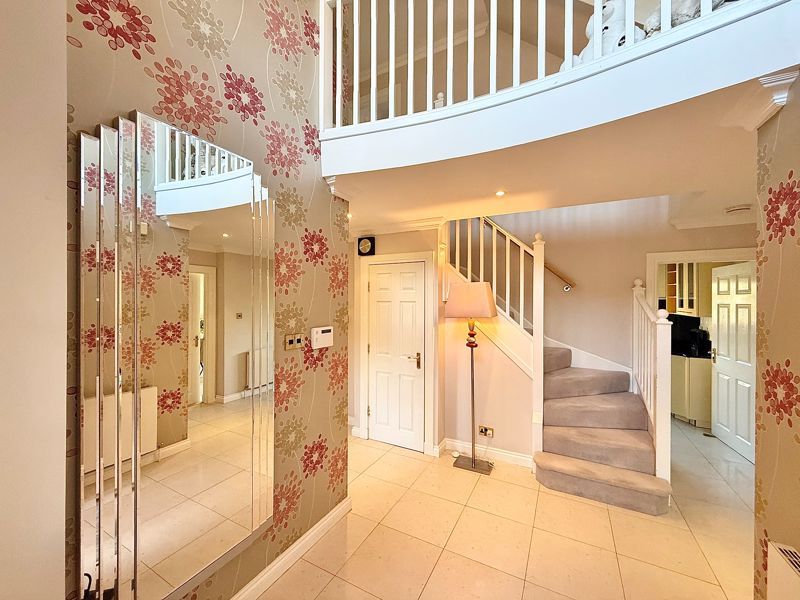 Property photo 2 of 39 Photo 26