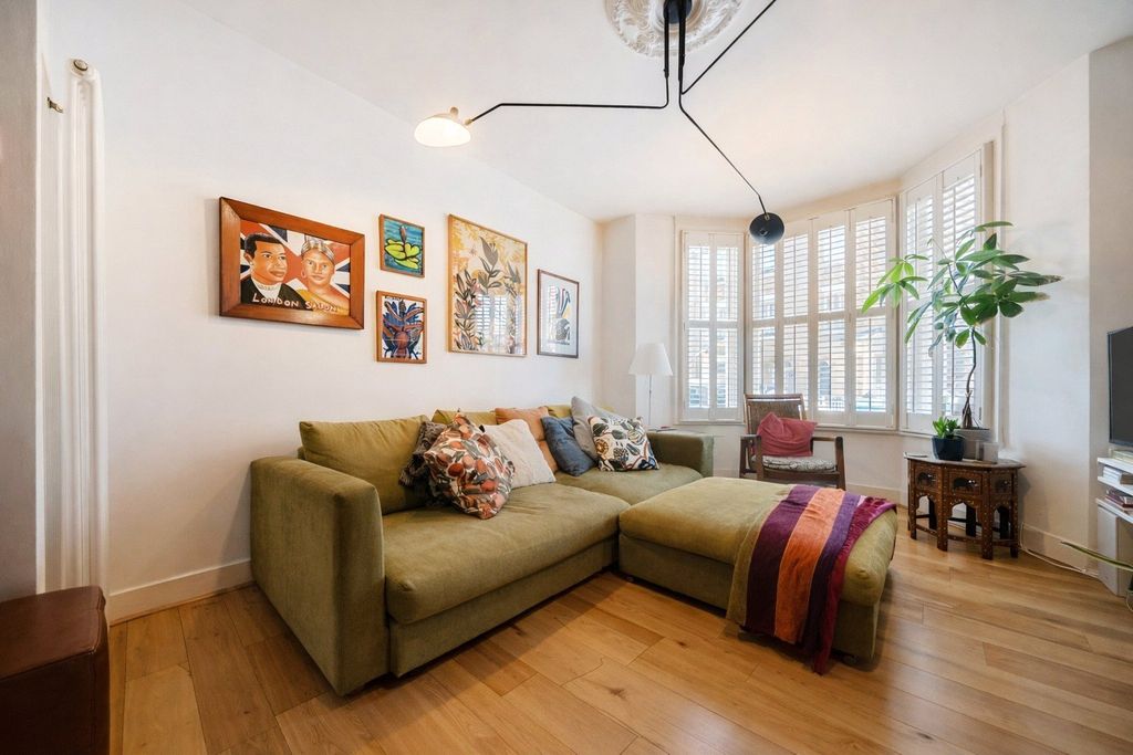 Property photo 2 of 18 Picture No. 36