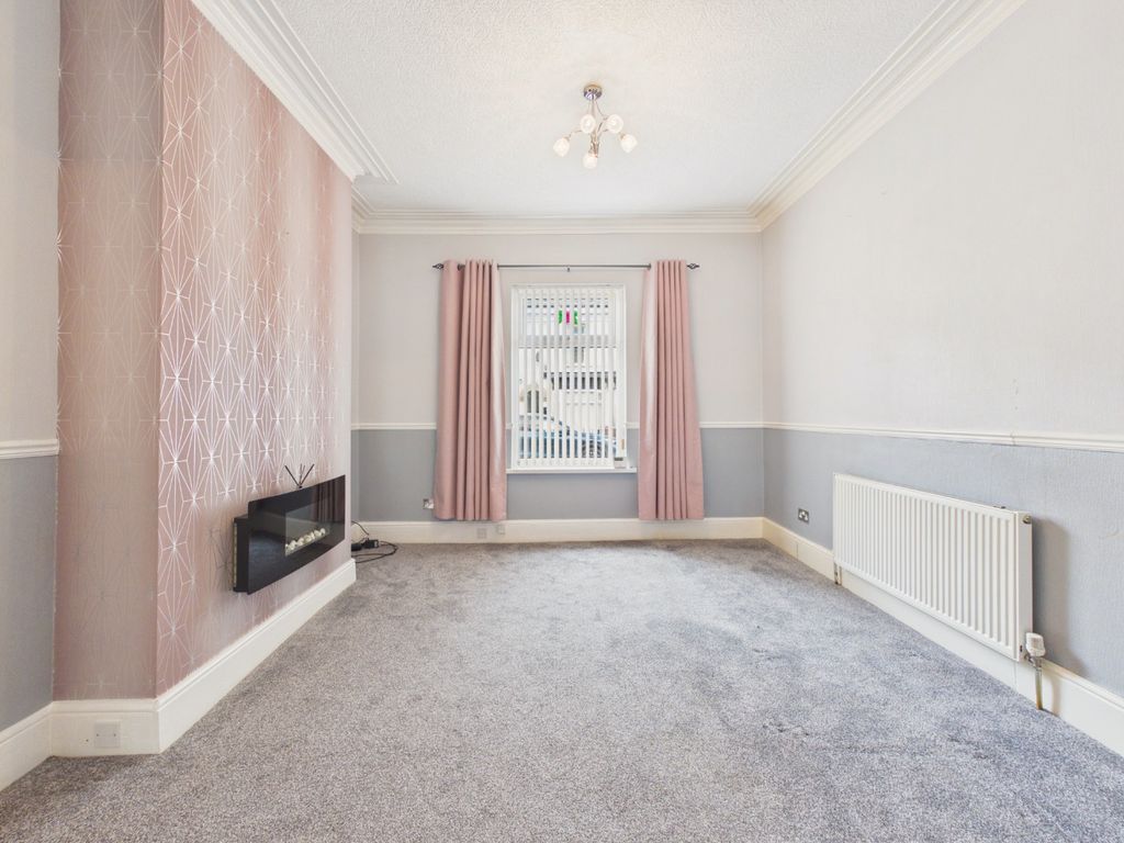 Property photo 3 of 12 5278825