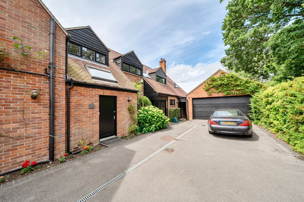 Additional image 22 of 5 bed detached house for saleRoad Running Through, Oxford OX33